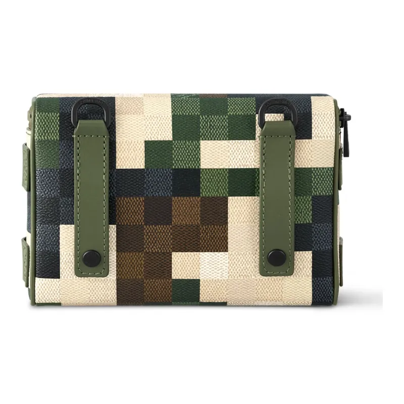 LOUIS VUITTON Lv Trail Wearable Wallet-3