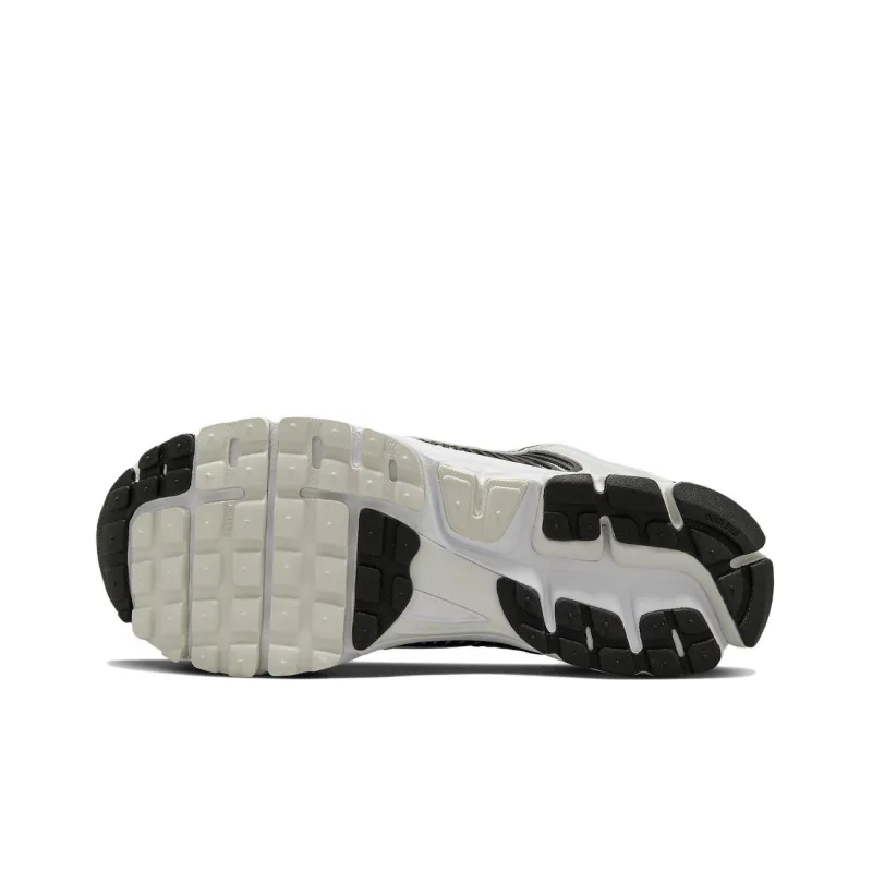 Nike Zoom Vomero 5 White Black-4