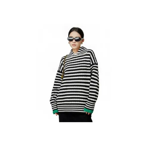 Weekly Knitwear Women's Black/White Stripes