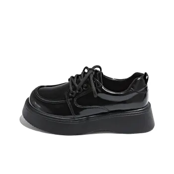 WARRIOR Loafers Women's Black