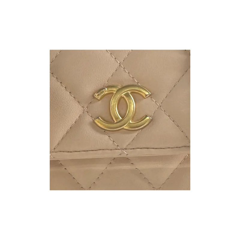CHANEL WOC Lambskin Flap Bag, Envelope Bag, Crossbody Bag, Shoulder Bag Women's Light Beige-1
