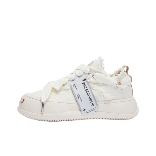 SMILEREPUBLIC Canvas Shoes Unisex Low-Top Native White