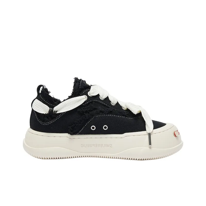 SMILEREPUBLIC Low Top Canvas Shoes Unisex Black-1