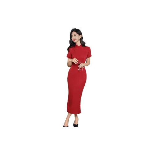 Red colored clothes Cheongsam Women's Red