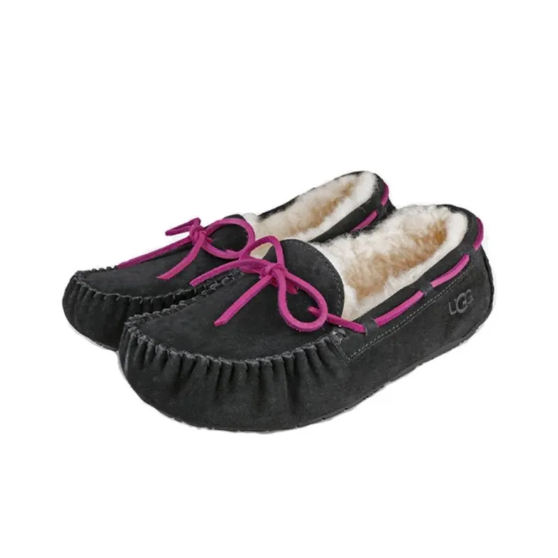 UGG Dakota Moccasin 'Black Raven' Gs-3