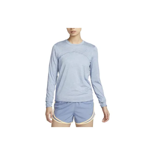 Nike T-Shirts Women's Light Blue