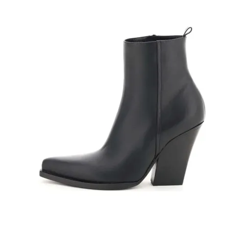 MAGDA BUTRYM Pointed Leather Boots