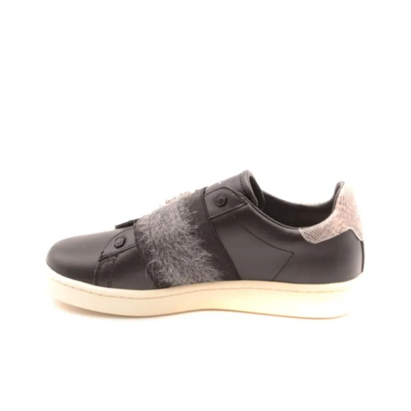 MOA MASTER OF ARTS Low-Top Skateboard Shoes Unisex Black-0
