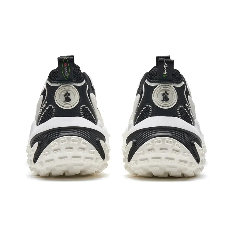 XTEP Chunky Sneakers Men Low Top Black/Sail White-3