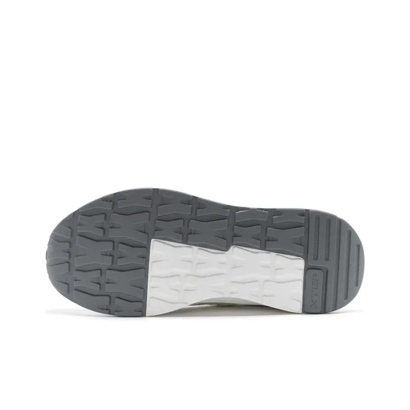 XTEP Light-year 5.0 Cushioning Wear-Resistant Low-Top Casual Shoes Women's White Gray Green-3