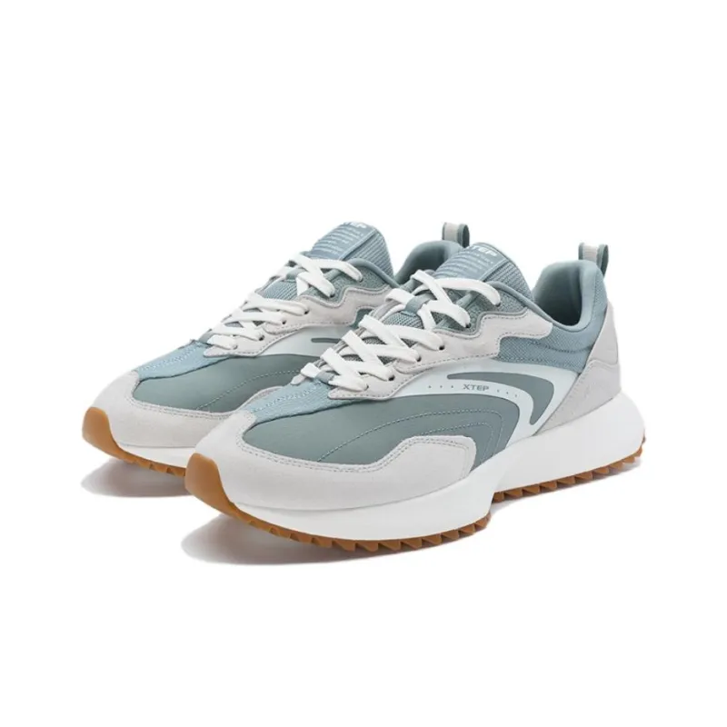 XTEP Shuoying Cushioned Wear-Resistant Full-Coverage Lightweight Low-Top Casual Shoes Men's Gray-1