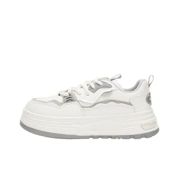 RUN MANNER Anti Slip Wear Resistant Low Top Skateboard Shoes Women's White
