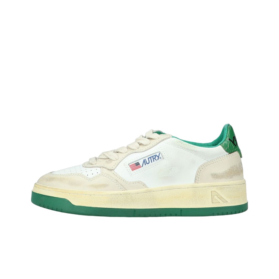 ★AUTRY★MEDALIST SUPER VINTAGE LOW★white and green★ Autry Medalist Super Vintage Low Sneakers In Whisper White