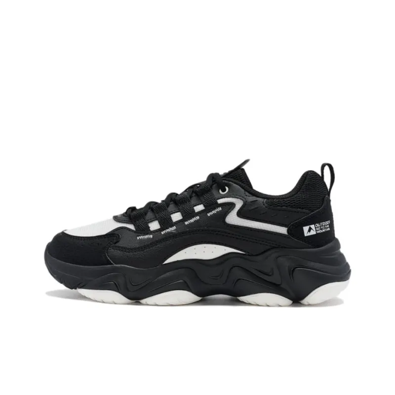 XTEP Lanying 2.0 Non slip Lightweight Low Top Casual Shoes Women's Black White-0