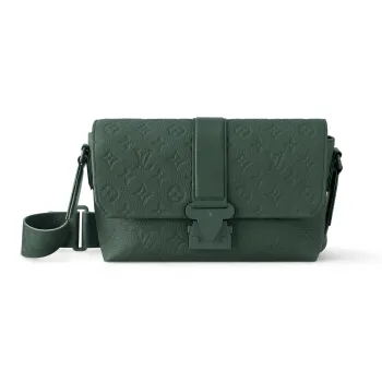 LOUIS VUITTON S Cape Messenger