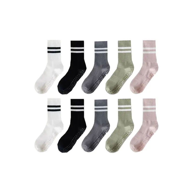 BEAR UNION Mid Calf Socks Women's-21