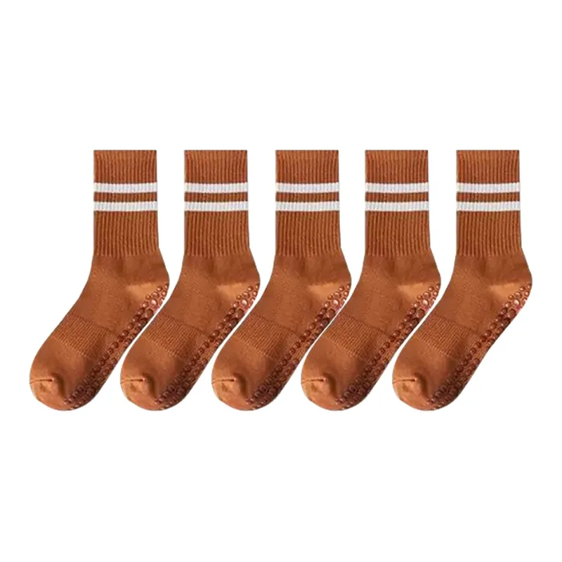 BEAR UNION Mid Calf Socks Women's-40