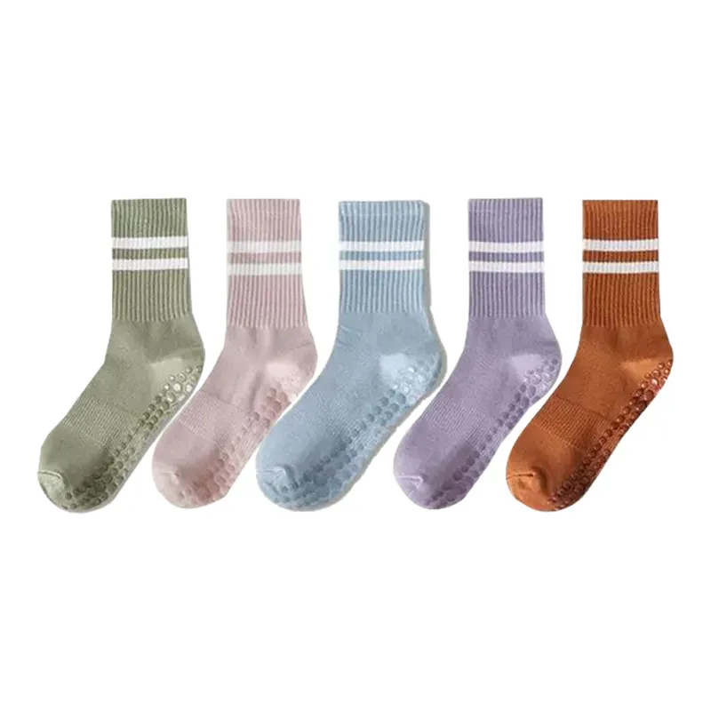 BEAR UNION Mid Calf Socks Women's-44