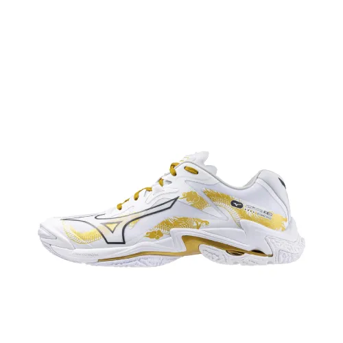 Mizuno Wave Lightning Z8 'Gold Dragon'