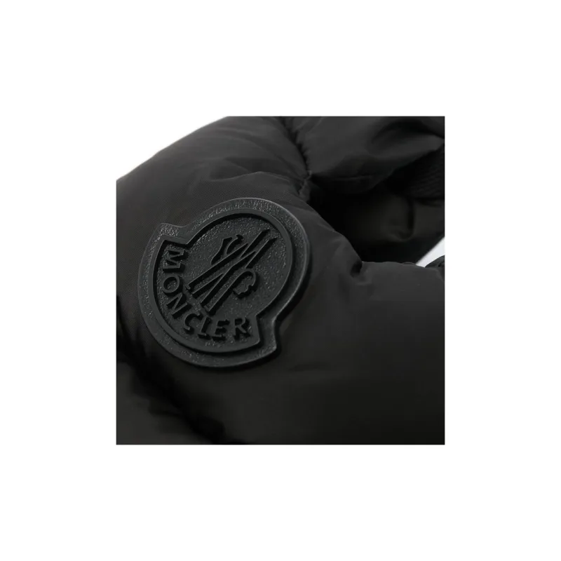 Moncler Legere Logo Patch Quilted Crossbody Bag-2