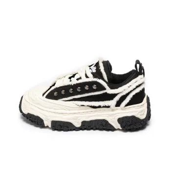 WHITE HOT Skateboard Shoes Unisex Black White