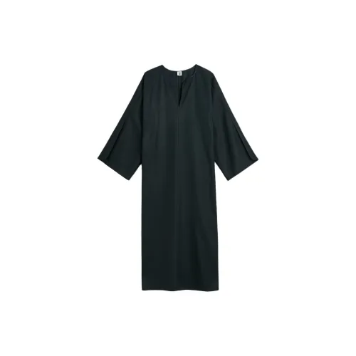 By Malene Birger Split-neck Kaftan Midi Dress