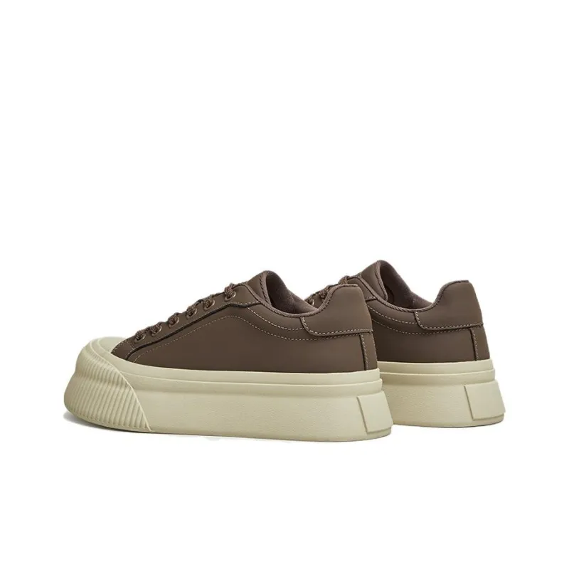 TATA Skateboard Shoes Women's Low Top Solid Color-9