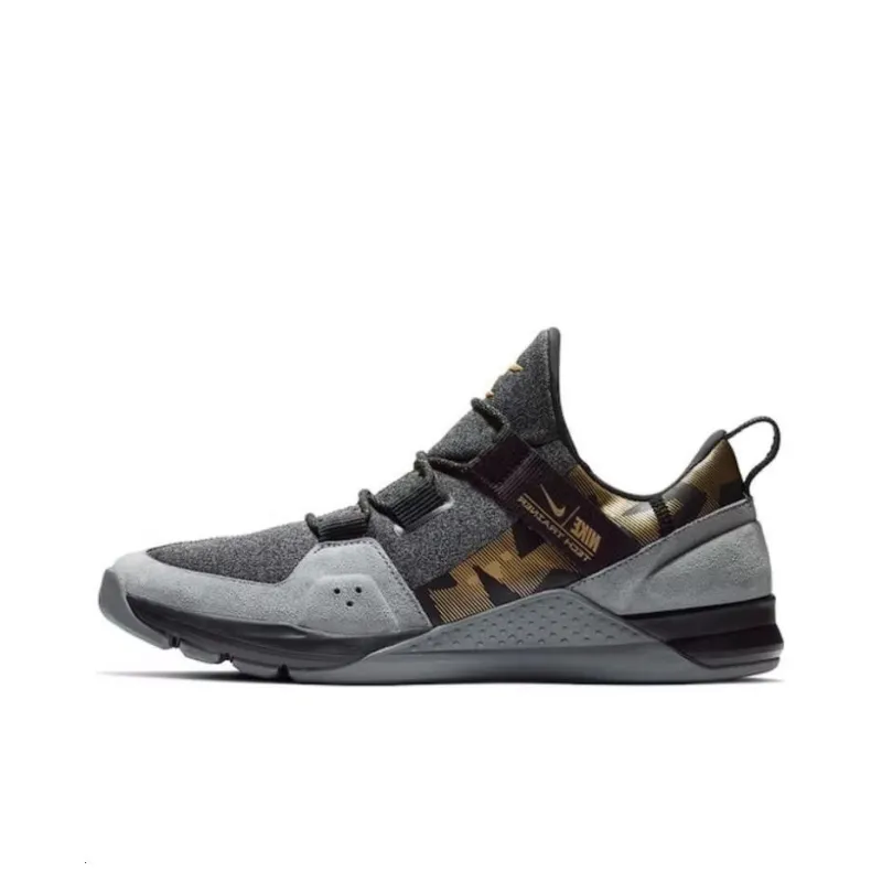 Nike Tech Trainer Russell Wilson-0