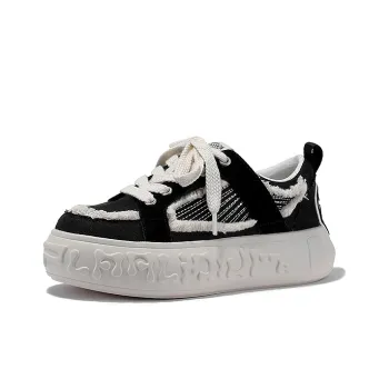 SELAIYA Anti Slip And Wear Resistant Height Increasing Low Top Skateboard Shoes Women's