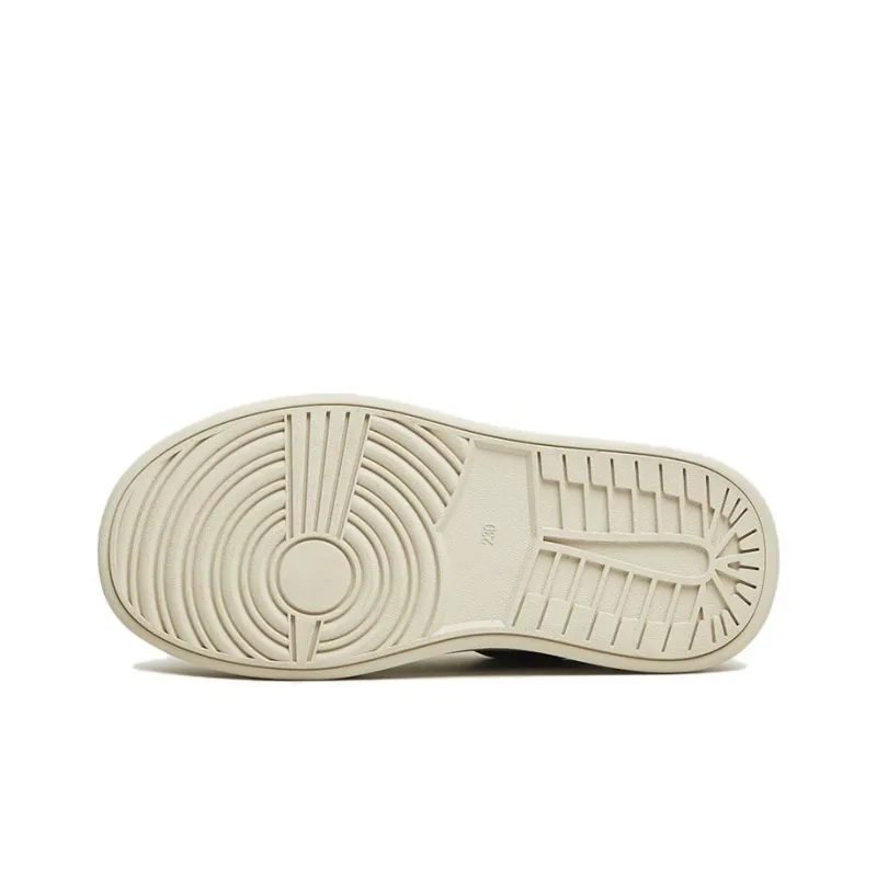 TATA Skateboard Shoes Women's Low Top Solid Color-17