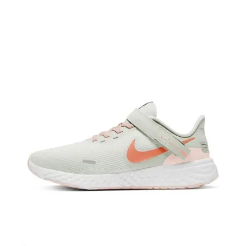 Nike Revolution 5 Flyease Sumit White Crimson Bliss Women's Wide