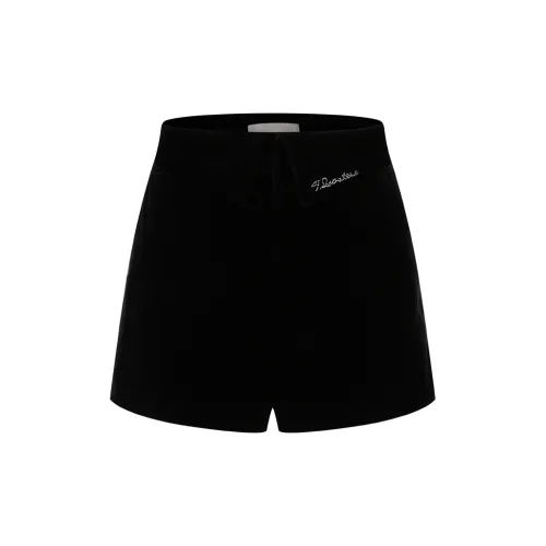 Three Quarters Women Casual Shorts