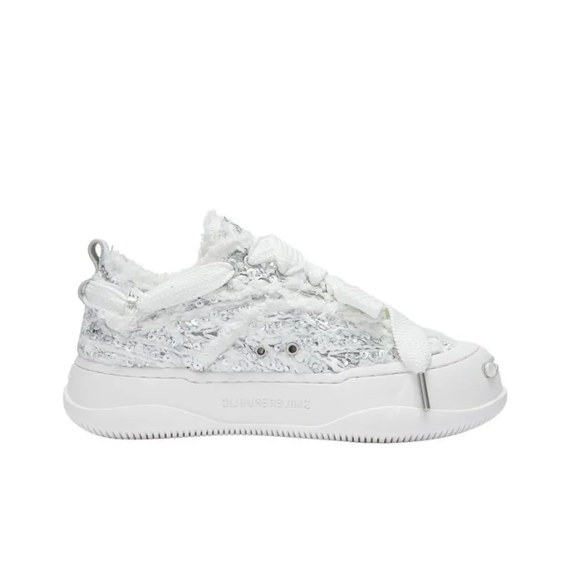 SMILEREPUBLIC Silver Scales Slip-Resistant Height Increasing Low-Top Canvas Shoes Unisex Silver-1