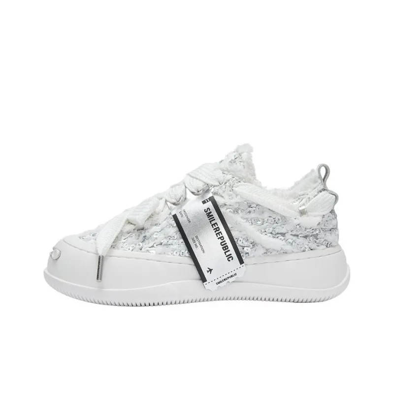 SMILEREPUBLIC Silver Scales Slip-Resistant Height Increasing Low-Top Canvas Shoes Unisex Silver-0