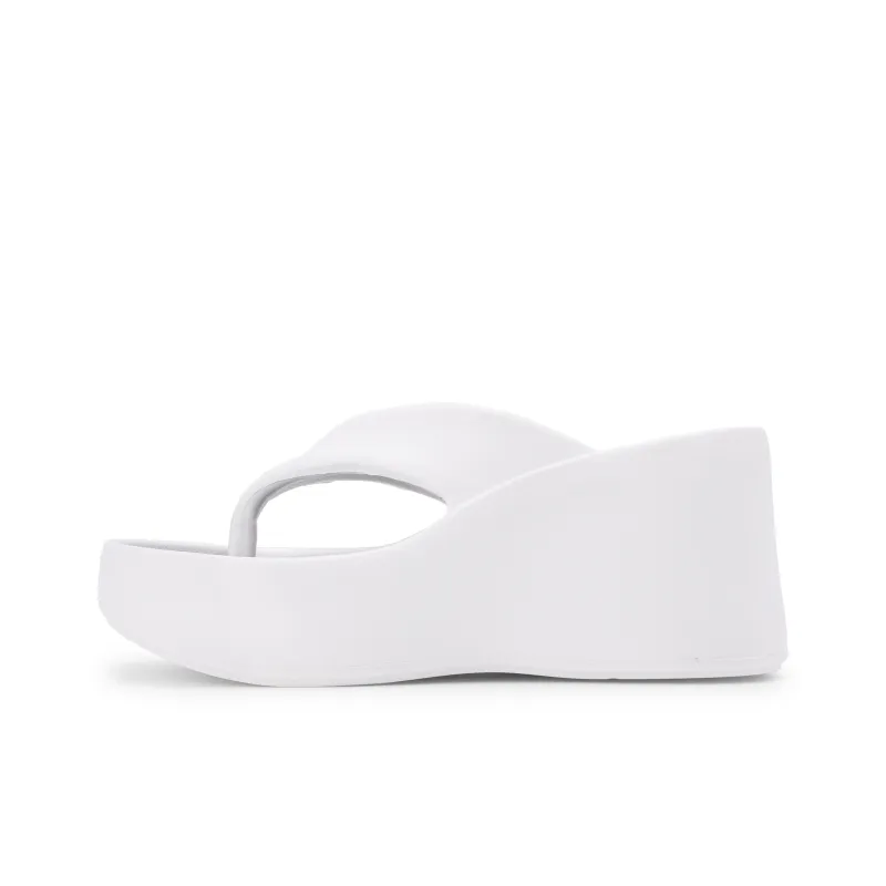 XMISTUO Cut Out Abrasion Resistant Quiet Flip Flops Women's-0