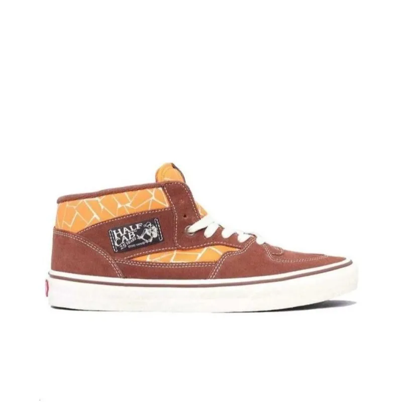 Vans Half Cab Trap Save The Wilhelmsburg Banks-1