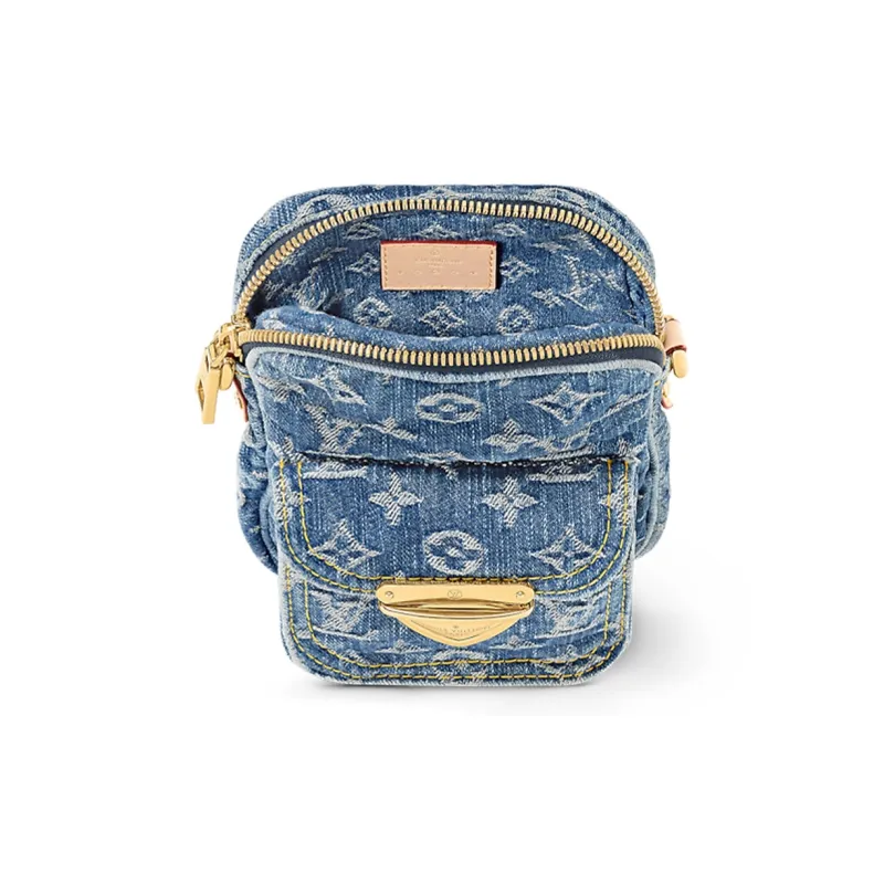 LOUIS VUITTON Fairfax Pochette-3