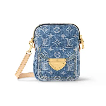 LOUIS VUITTON Fairfax Pochette