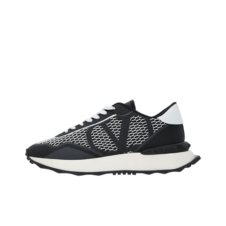 Valentino Garavani Sneakers Black - POIZON