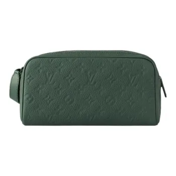 LOUIS VUITTON Dopp Kit
