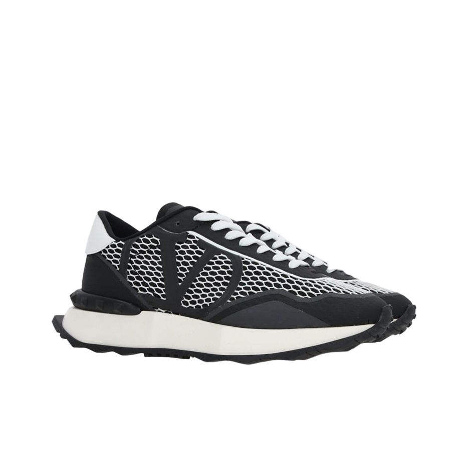 Valentino Garavani Sneakers Black - POIZON