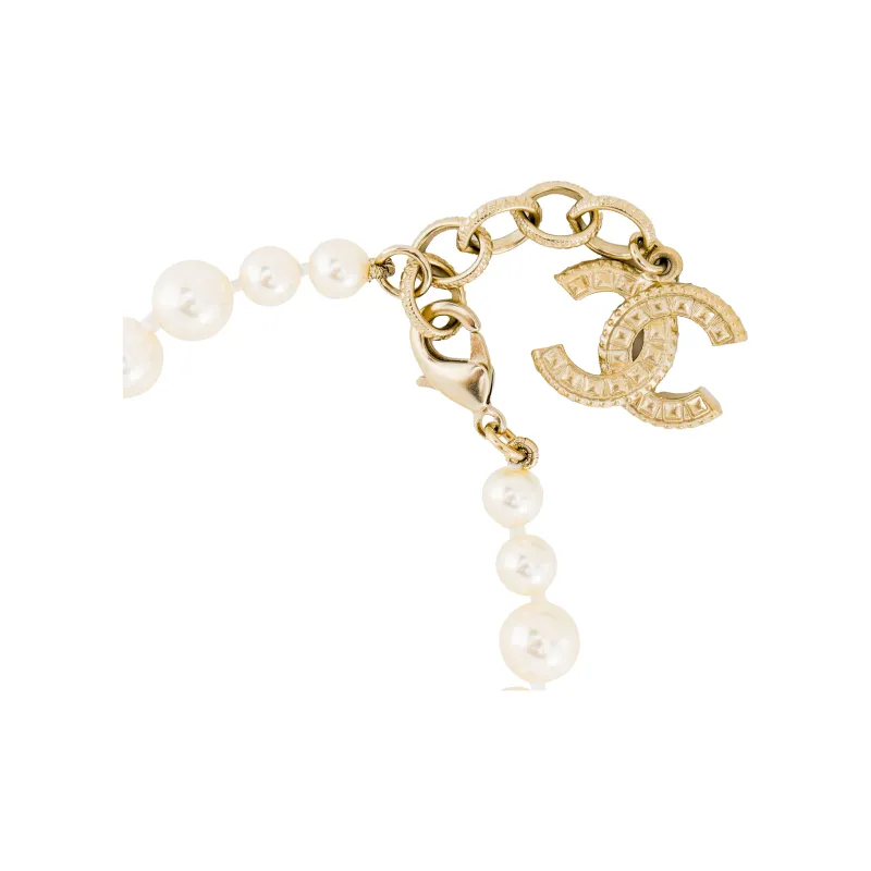 CHANEL Interlocking Bracelet-1