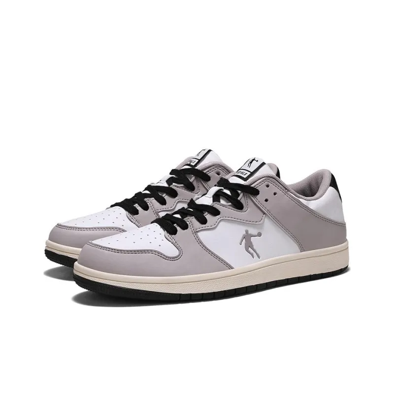 QIAODAN Coverage Cushioning Low Top Skateboard Shoes Men's Gray White-3