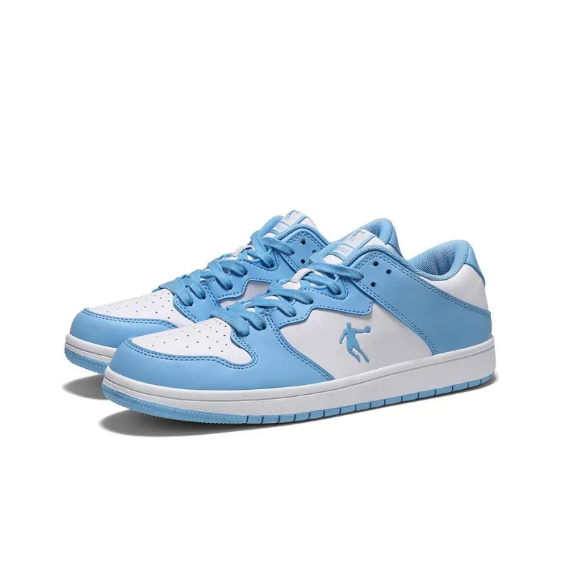 QIAODAN Slip Resistant Coverage Low Top Skateboard Shoes Men's White Blue-3