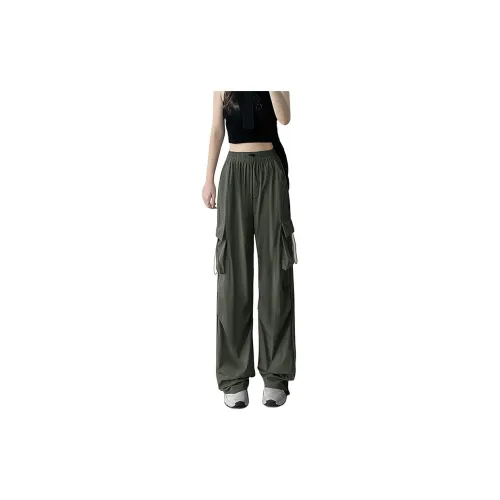 La Chapelle Cargo Pants Women's