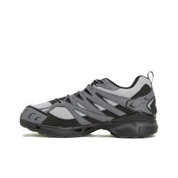 THE NORTH FACE Cushioned Slip Resistant Low Top Running Shoes Unisex Black Gray Color