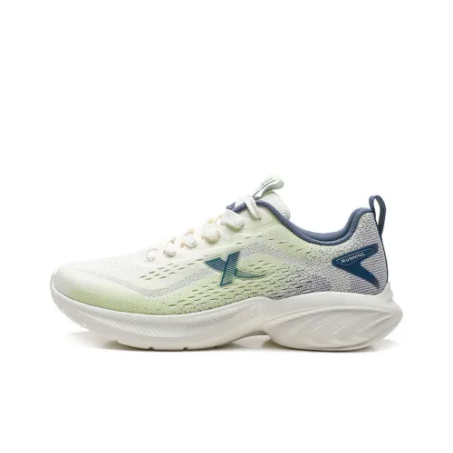 XTEP Running Shoes Men Low-Top Sail White/Jelly Green/Grayish Blue