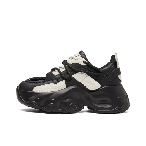 La Chapelle Height Increasing Lightweight Low-Top Chunky Sneakers Women's