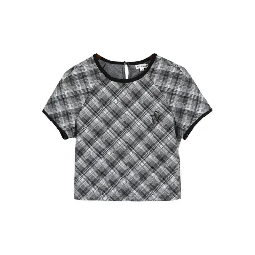 Self Who T-Shirts Women's Black Check