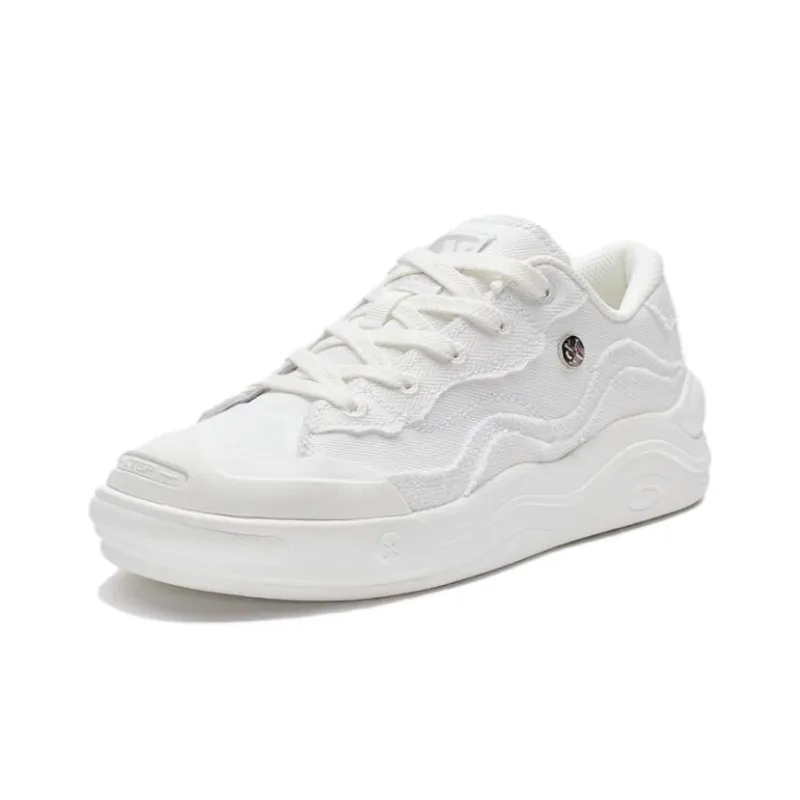 XTEP Anti Slip Wear Resistant Low Top Skateboard Shoes Women's Sail White-1
